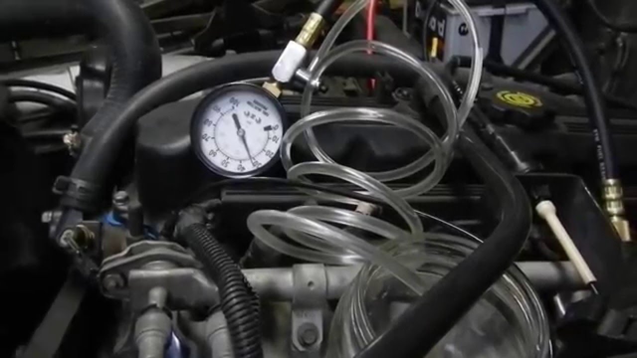 Jeep fuel pressure test - YouTube