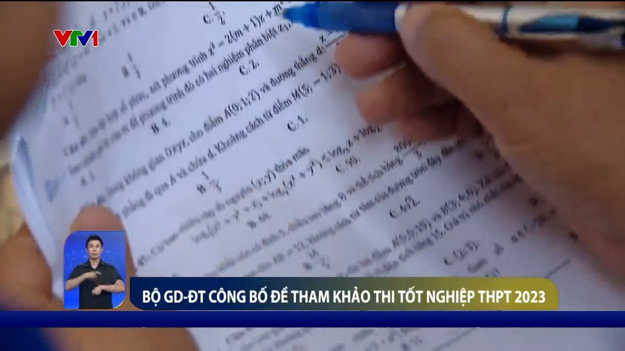 Giáo viên, học sinh thấy gì từ bộ đề tham khảo thi tốt nghiệp THPT 2023? | VTV24