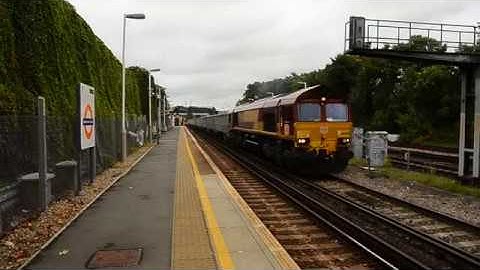 04.09.17 Wandsworth Road Station London..Class 66 & Class 465..