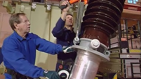 Transformer bushings unpacking, installation and testing