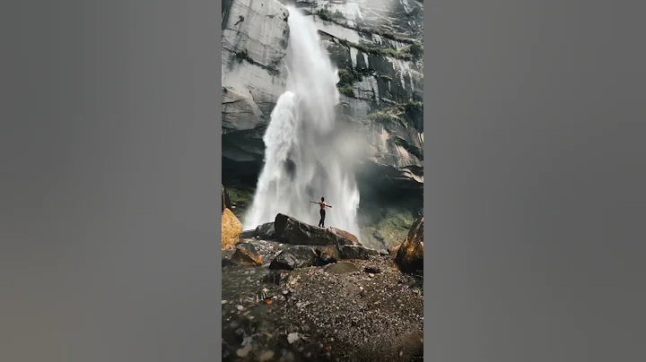 😍🙌🏼 Cascading from a height of 160 feet, the Jogini Waterfall located in the beautiful Valley. - DayDayNews