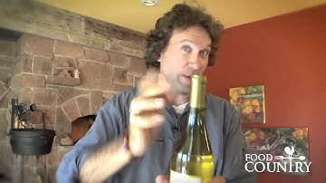 Tip: Chef Michael Smith Shows how to Open a Wine Bottle