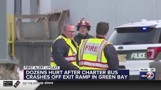 Dozens injured after charter bus crashes off I-43 ramp in Green Bay