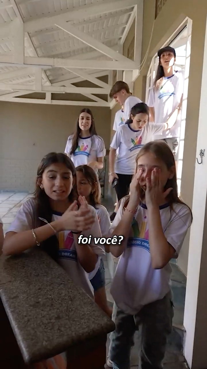 Um Deles Colocou Fogo na Escola #shorts