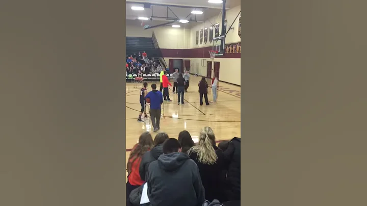 Jordan Hackmann 3-point Shootout, Clinton Sectiona...