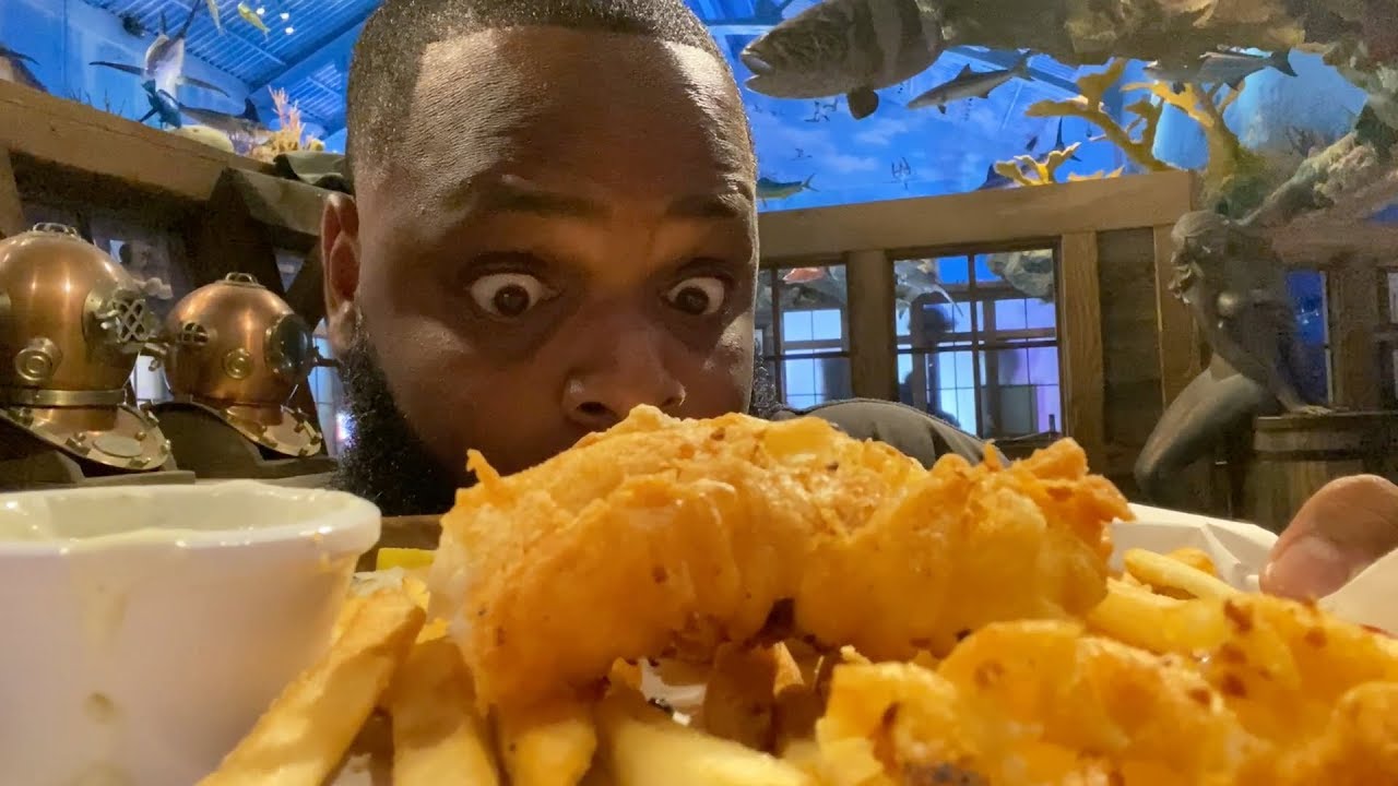 vlogs in spanish Eating At The WORST Reviewed Fish N Chip Restaurant In My State