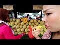 Japanese girl eats “CEMPEDAK FRUIT” for the first time in Malaysia