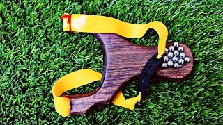slingshot with an attractive design: Wooden Art - Unlimited