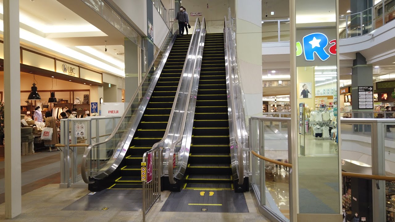 イオンモール盛岡南 専門店街エスカレーター【HITACHI】