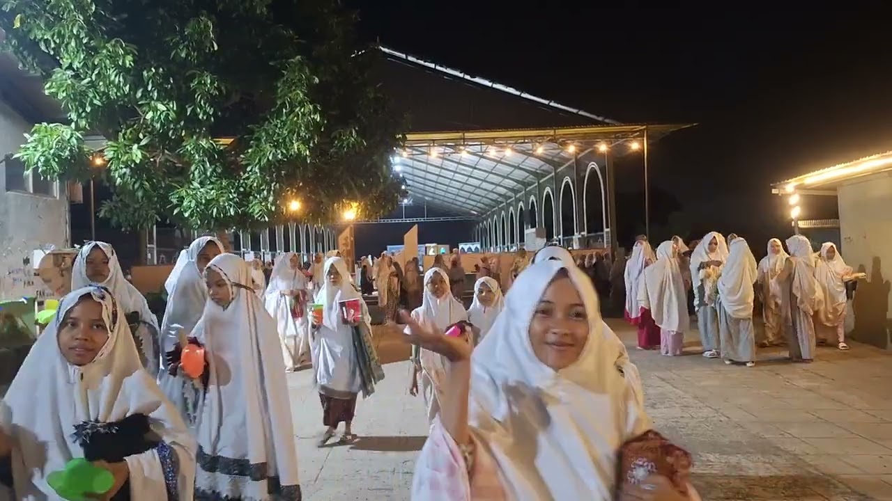 Santriwati Nurul Haramain Selai Sholat Magrib @sarjuliadinh6931  