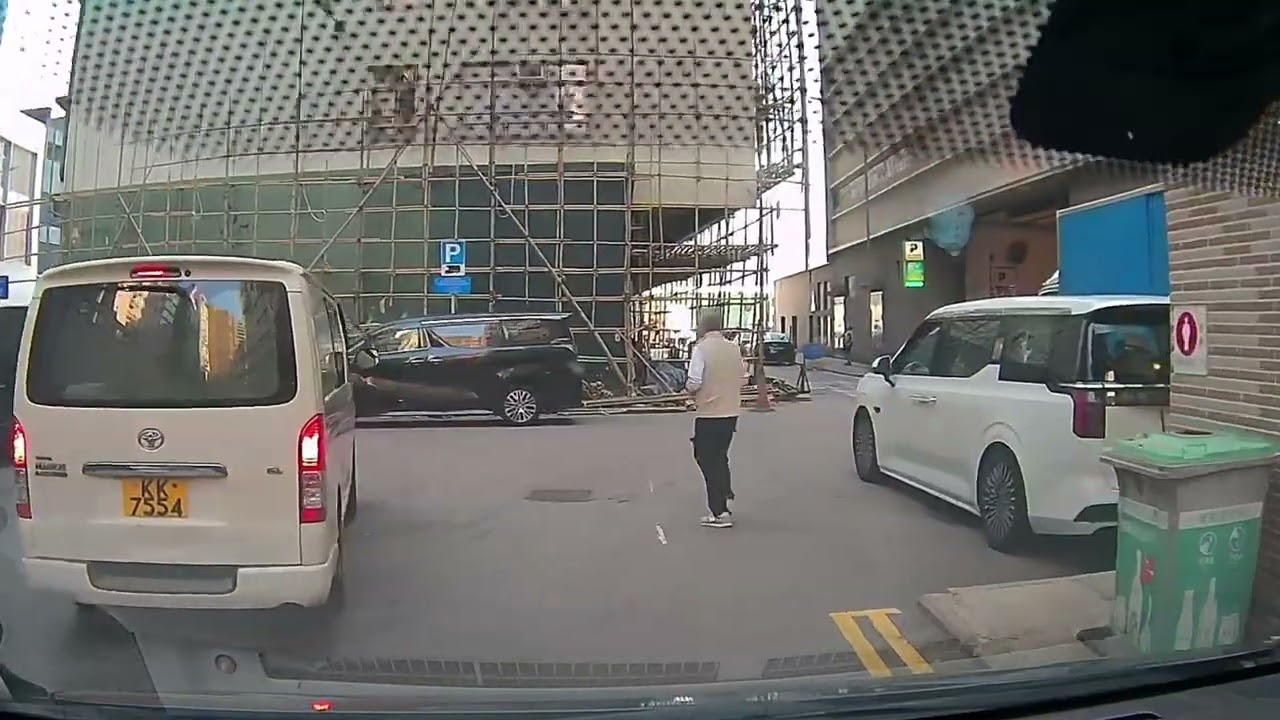 One Island South 停車場