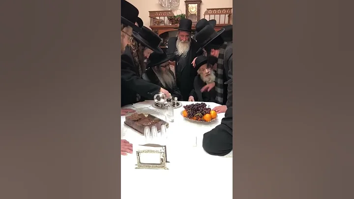 90 year old cracks up Reb Zalman Leib of Satmar