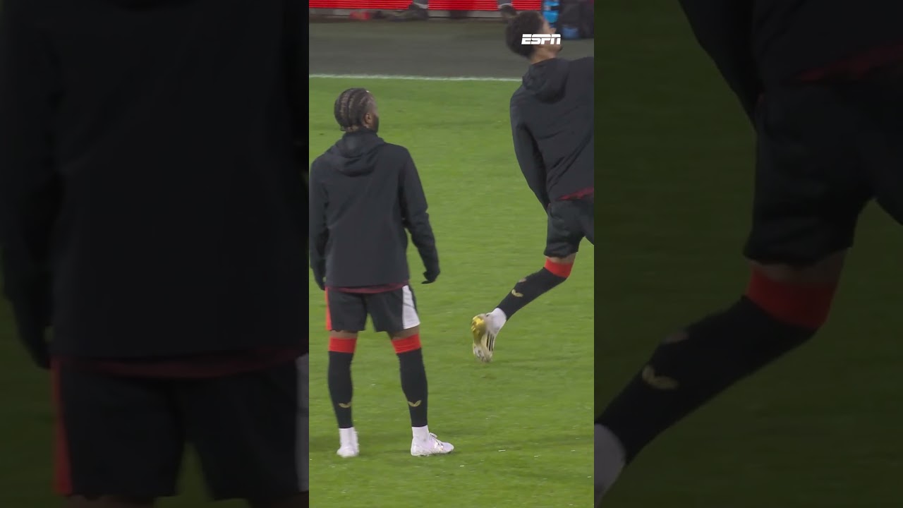 Raheem Sterling gaat tegen Telstar debuteren voor Feyenoord 🔜