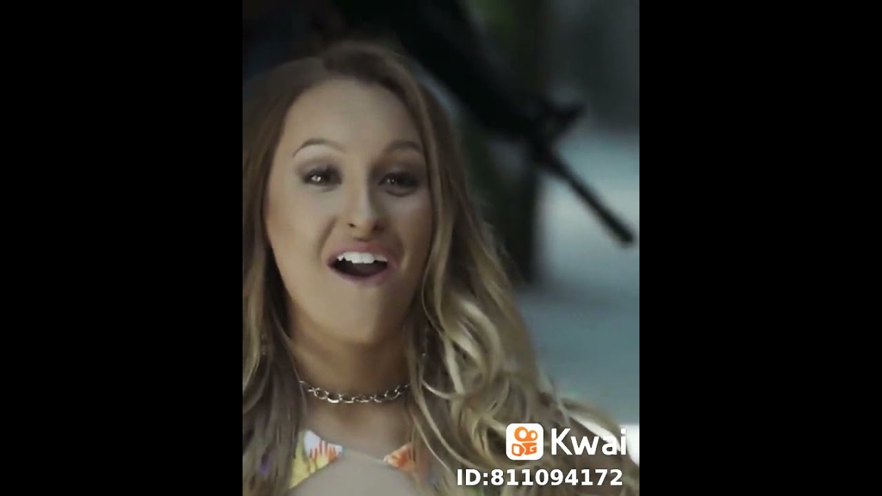 Bibi quase que deu uma surra na carine