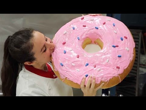 World's Biggest Doughnut Is 12,000 Calories - YouTube