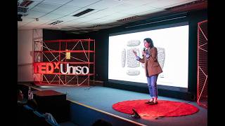 Fofoca: a ferramenta que construiu a humanidade | Laura Marise | TEDxUNISO