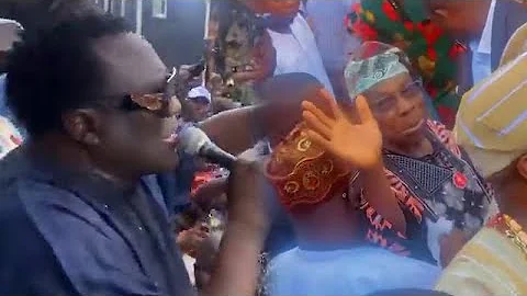 Moment Saheed Osupa Sing Praise Formal Nigeria President Olusegun Obasanjo Live Show