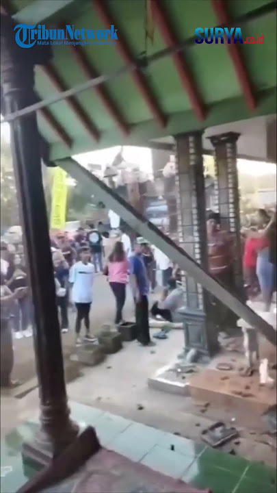Rekaman Genting Rumah Warga Rusak Akibat Parade Sound System