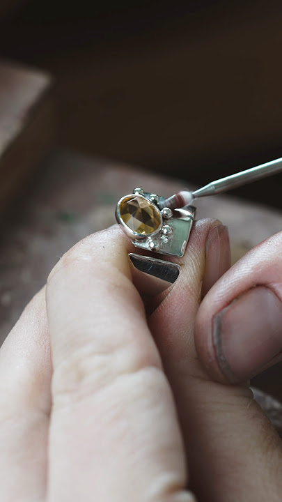 Polishing silver ring with cotton #silversmith #jewelry #handcrafted #beautiful #artwork #designer
