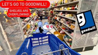 Let’s Go To Goodwill! The Shelves Are PACKED! Come Thrift With Me For Resale! +HAUL!