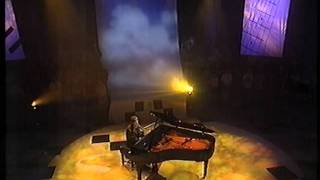 Video thumbnail of "Neil Hannon, The Divine Comedy, Summerhouse on BBC Across The Line 1998.MPG"