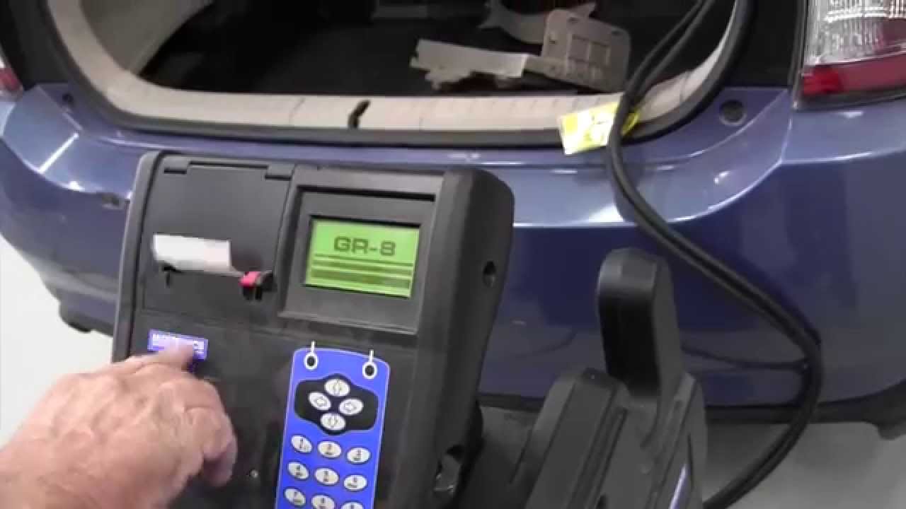 charging-the-auxillary-battery-on-a-hybrid-vehicle-youtube