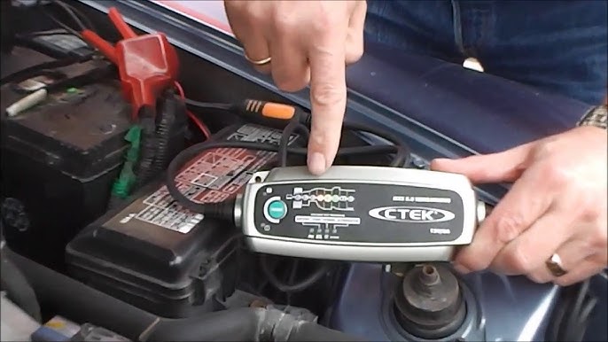 Mazda MX-5 NC Facelift battery smart charge with CTEK MKS 5.0 