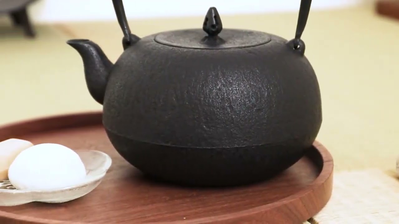 南部鉄器三巌堂　菊花尽くし布団釜 岩鋳 南部鉄器 釜敷 輪菊（小） 17027 Shinwadenki