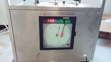 Hydrostatic test pump with round chart recorder