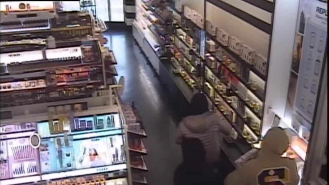 Surveillance video from theft at Montgomery County Sephora - YouTube