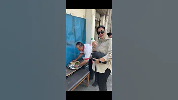 دیزی سرای ۲ متری تو قلب تهران اینجا لاله زار غذا Food خوشمزه 