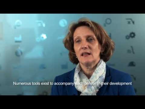 Human Resources at Fives: A 3D Policy