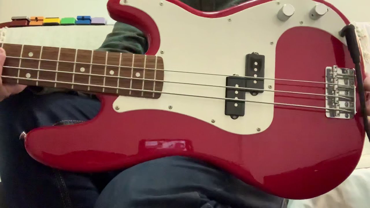 ミ*ル様 SQUIER P BASS エレキベース RACE RED ミ*ル様 SQUIER P BASS エレキベース RACE RED