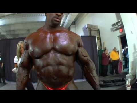 Ронни Коулмэн на сцене