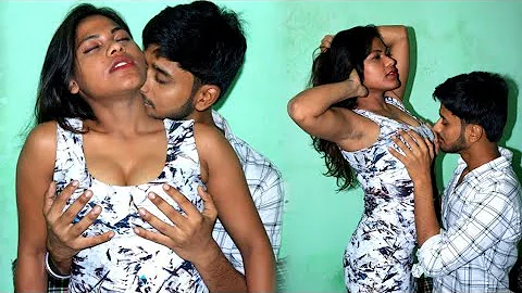 Massage Prank On Bhabhi  ( Massage Karte Karte sabita bhabhi Ka Ban Gya Mood) Real KissingPrank |