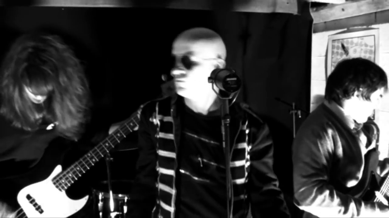 Love in cage  "Minimal sound" (Official video) 2012