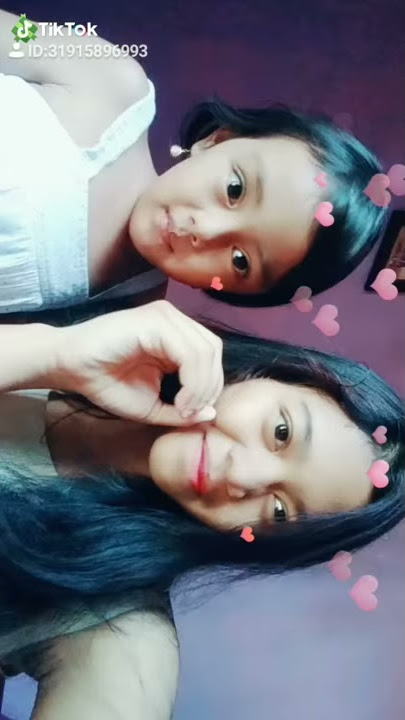 Adik kakak viral