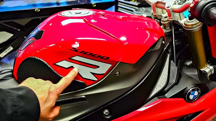 Incredible BMW S1000R!!  Farming In the Dark! | Th...