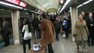 Chicago Opera Theater: Pop-Up Opera on the Red Line, November 17, 2009