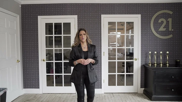 Jennifer Szewcyk, "love what I do" video