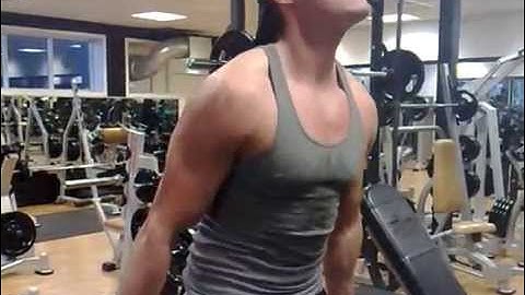 Alternate dumbell curls