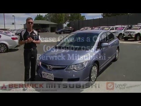 Video: Hoe verander jy die ruitveërblaaie op 'n 2007 Honda Civic?