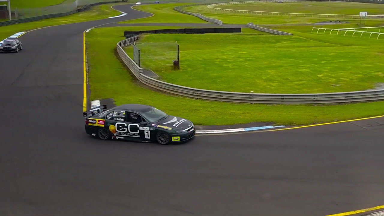 Motorsports at Sandown Racecourse