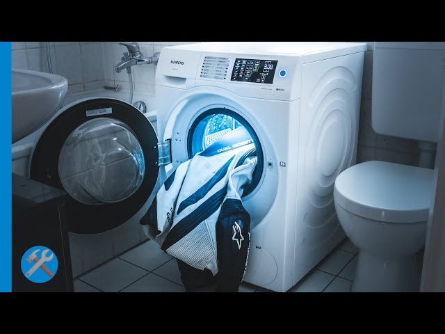 Motorrad Lederkombi in der Waschmaschine waschen - geht das? #Lederkombi  #Pflege 