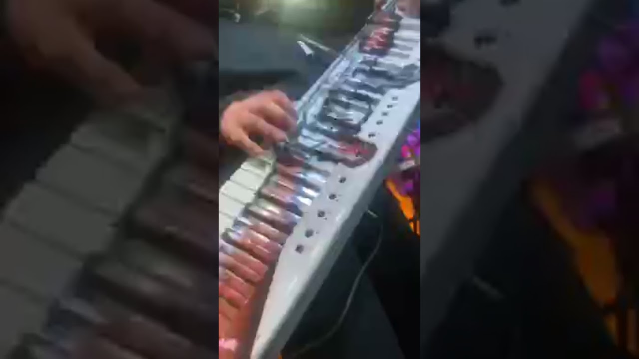 DAMAS GRATIS - PERRITO MALVADO EN VIVO - YouTube