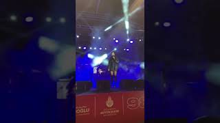 Meli̇ke Şahi̇n Pusula Resimi