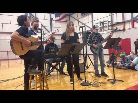 Cielito Lindo at Vinalhaven School