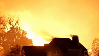 Devastating wildfires in Denver area destroy hundreds of homes