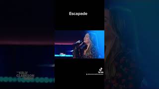 Kelly Clarkson covers Janet Jackson's Escapade