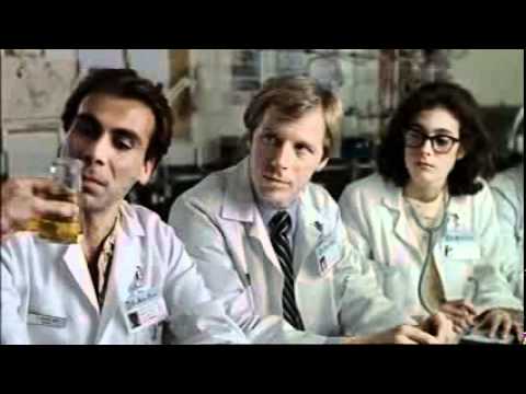 Young Doctors In Love : 05-Prof-P-finger